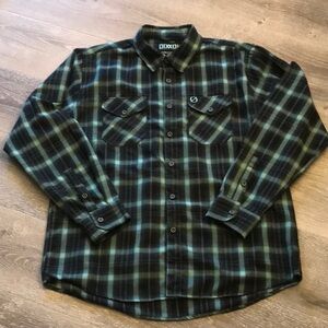 DIXXON Men's Black and Green Plaid Shirt Underoath